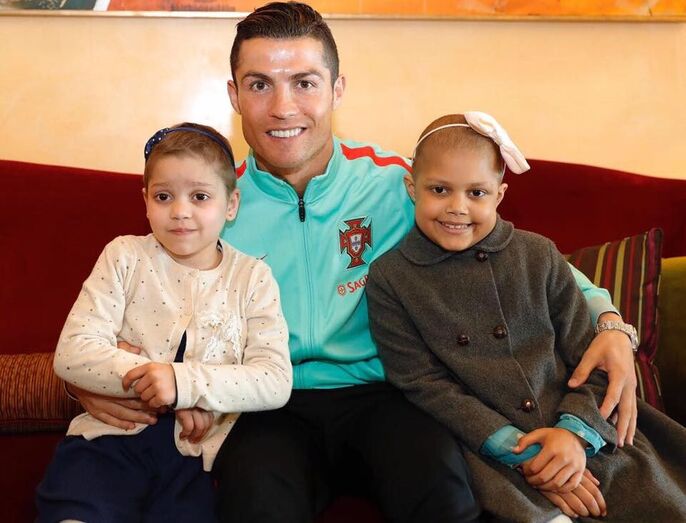 Cristiano Ronaldo com Emma e Alícia