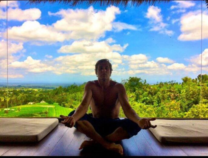 Alguns momentos de Zeca a meditar 