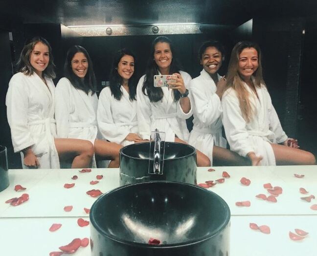Spa day com as damas de honor.
