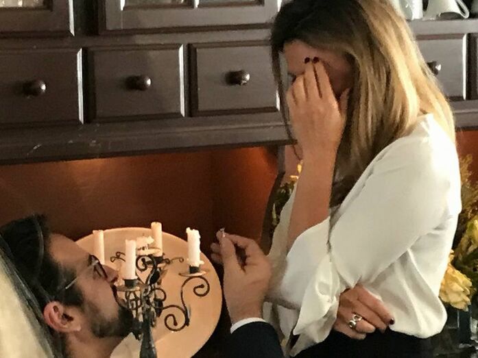 Gonçalo Diniz pede Sofia Cerveira em casamento