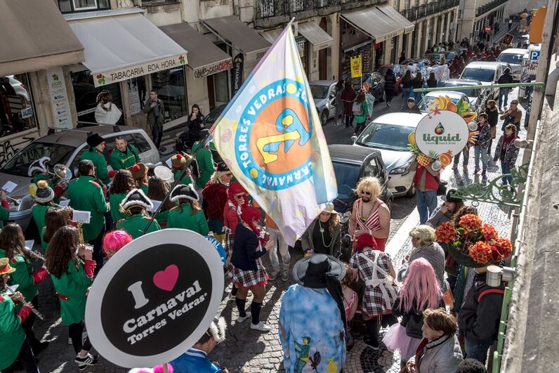 Tradição leva milhares ao Carnaval de Torres Vedras 