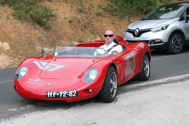 Primeiras imagens: Sofia Arruda faz casamento à porta fechada em quinta na Ericeira 