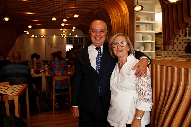 À Justa – O Cachaço de Borrego Corado que se serve neste restaurante deve ser acompanhado do delicioso puré de castanhas salteadas. O restaurante fica na Calçada da Ajuda, 107, e funciona de segunda a sexta-feira das 12h às 15h e de segunda-feira a sábado das 19h15 às 23h e domingo das 12h30 às 16h.