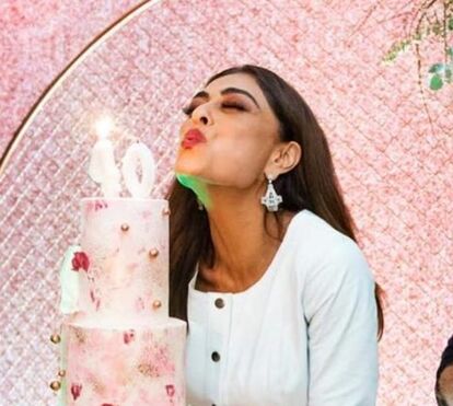 Festa surpresa! Juliana Paes celebra 40 anos rodeada da família e muitos amigos