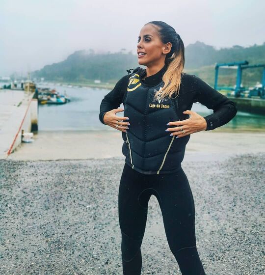 Carolina Patrocínio revela (finalmente) barrigão de grávida 