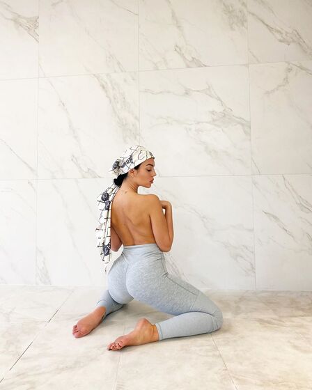 Que obsessão! As poses favoritas de Georgina Rodríguez