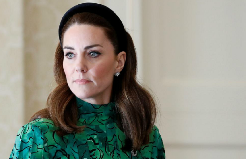 Kate Middleton rouba todos os olhares ao chegar à Irlanda
